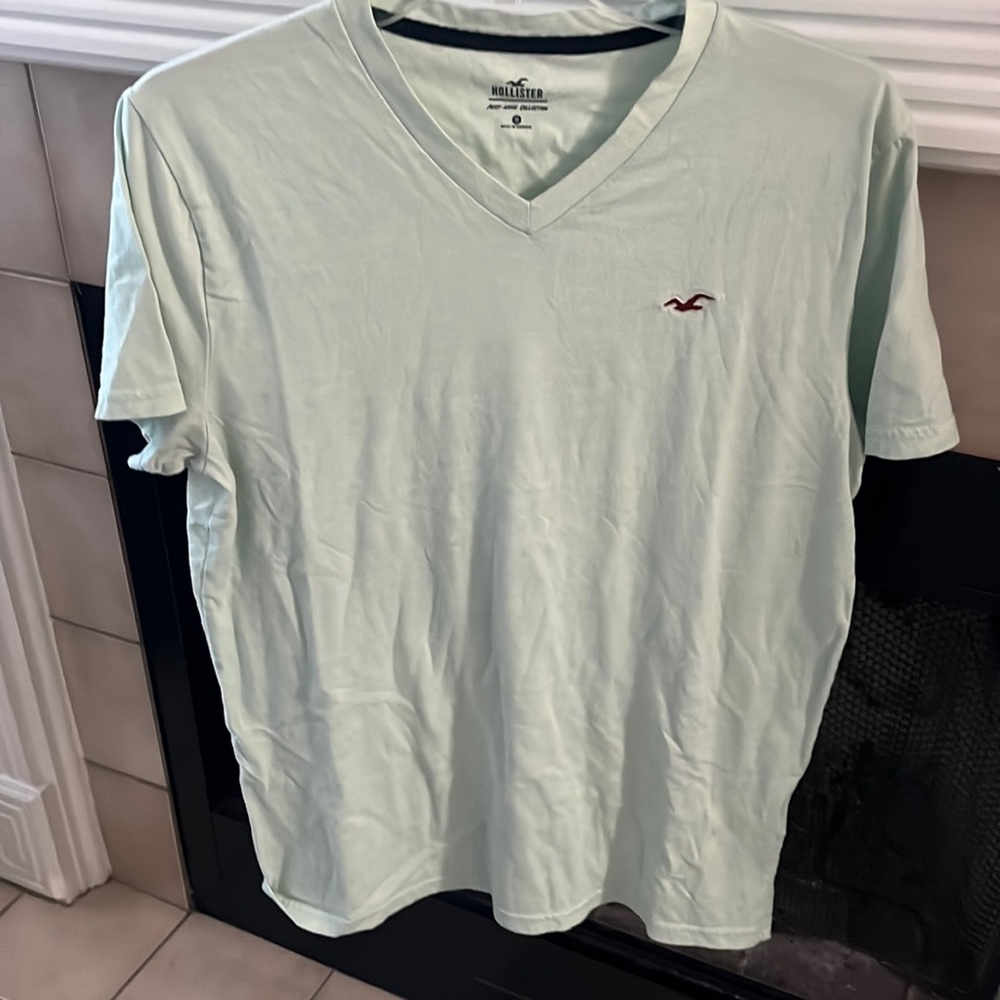 Hollister v-neck t-shirt